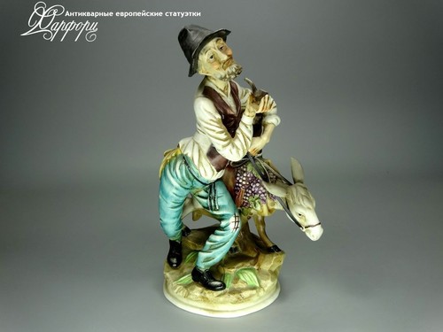 Купить фарфоровую статуэтку Capodimonte Дедушка с осликом